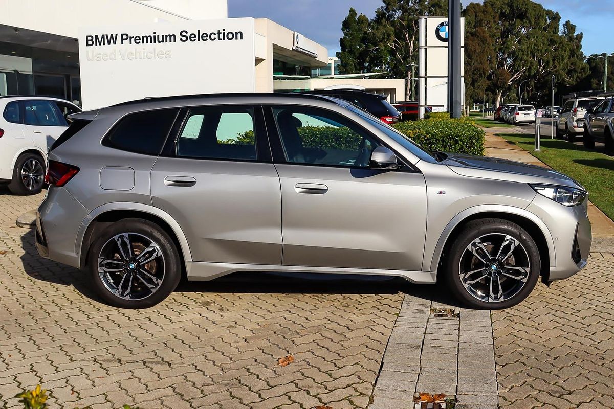 2023 BMW X1 xDrive20i M Sport U11