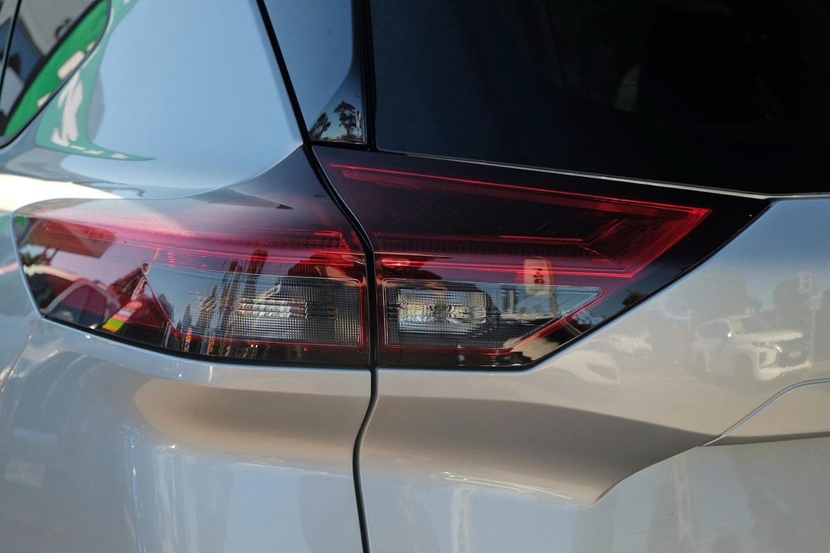 2024 Nissan X-TRAIL ST-L T33