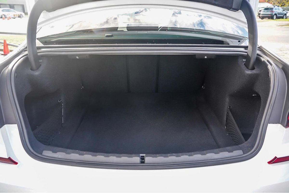 2019 BMW 3 Series 330i M Sport G20
