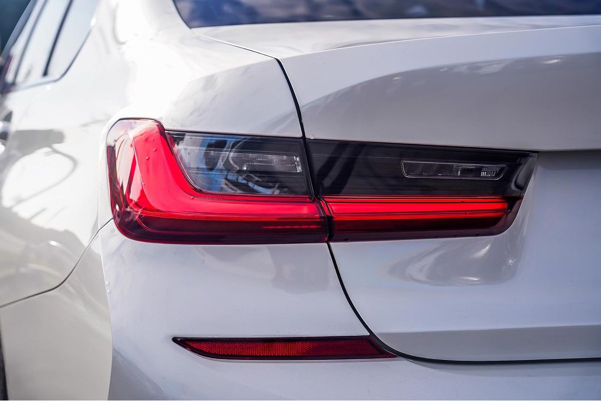 2019 BMW 3 Series 330i M Sport G20