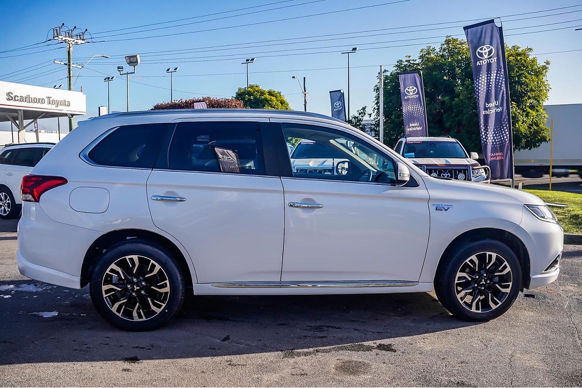 2017 Mitsubishi Outlander PHEV LS ZK