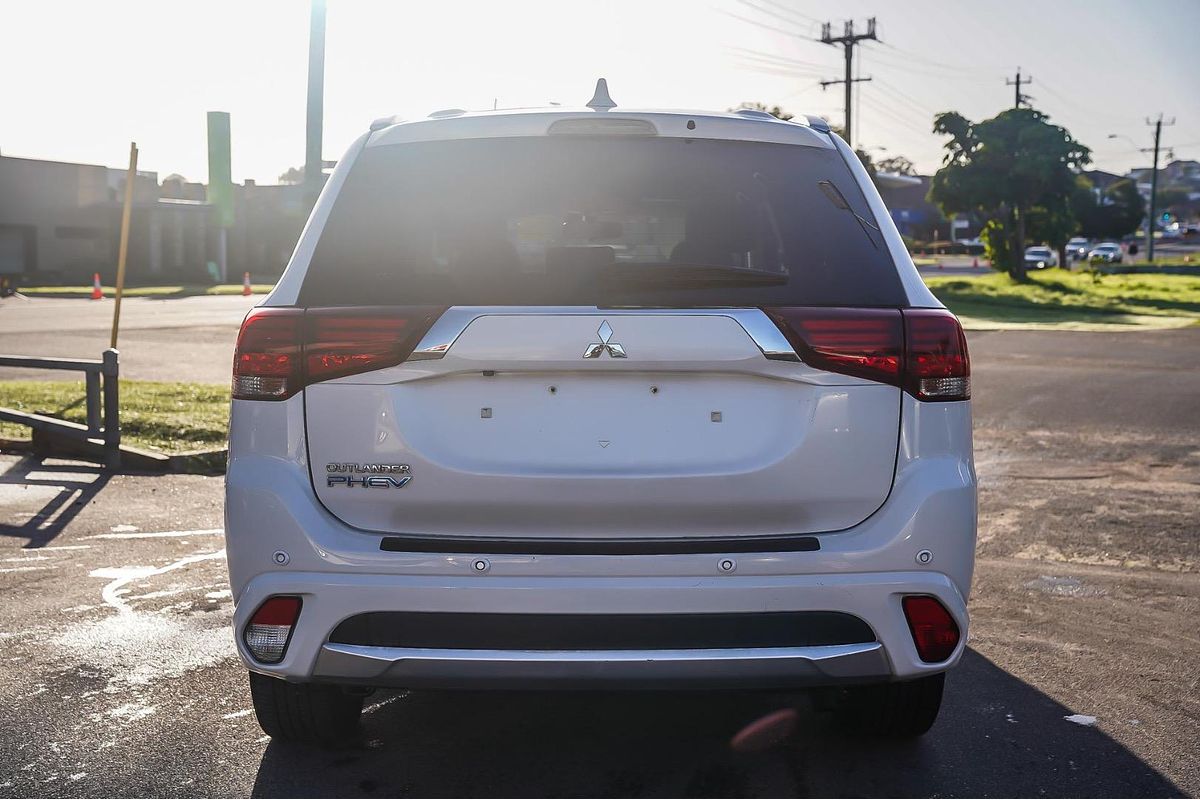 2017 Mitsubishi Outlander PHEV LS ZK