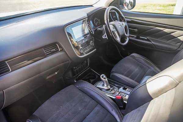 2017 Mitsubishi Outlander PHEV LS ZK