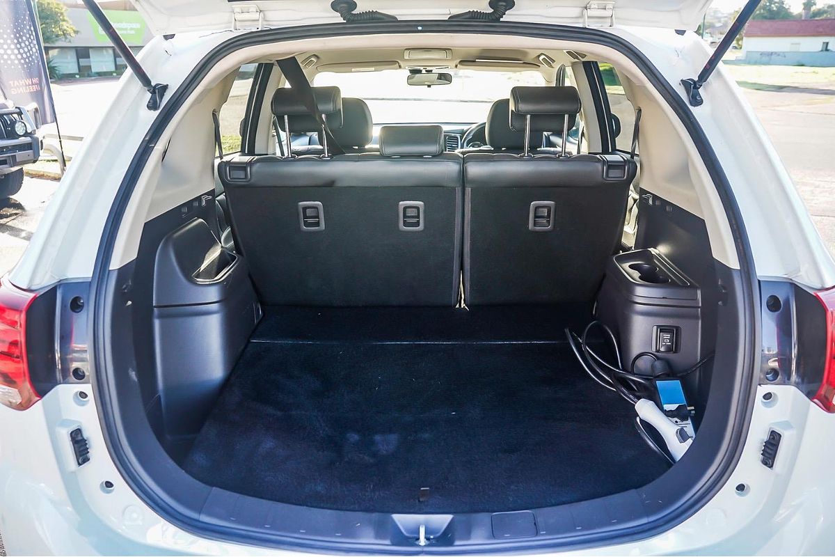 2017 Mitsubishi Outlander PHEV LS ZK