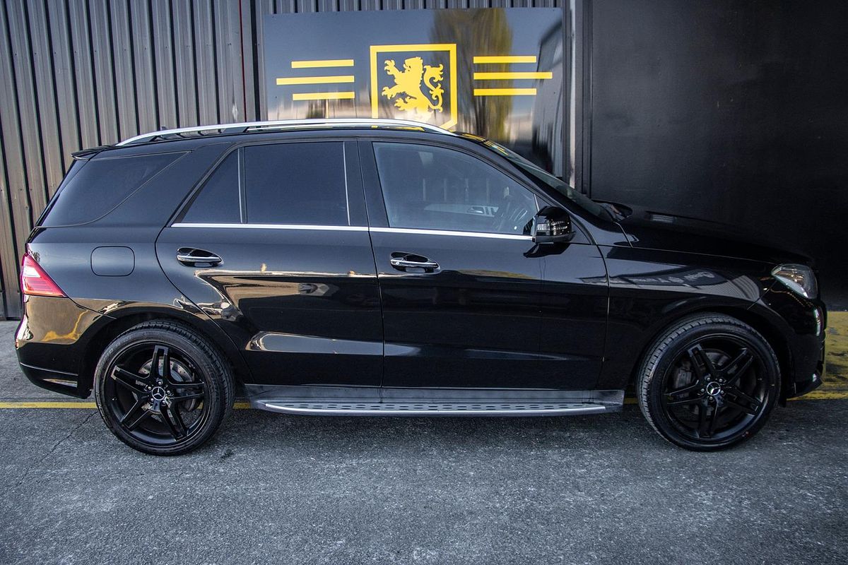 2012 Mercedes-Benz M-Class ML250 BlueTEC W166