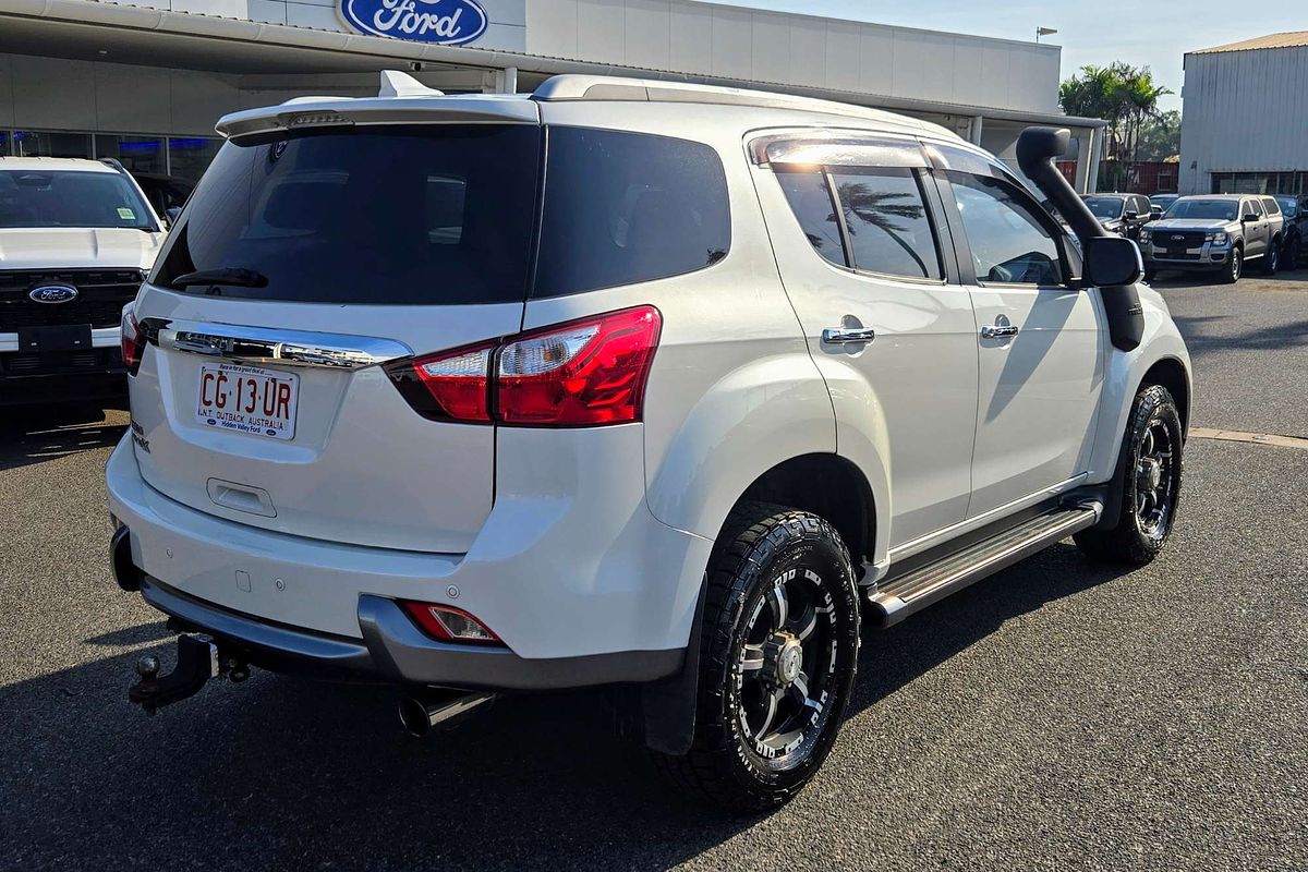 2015 Isuzu MU-X LS-T