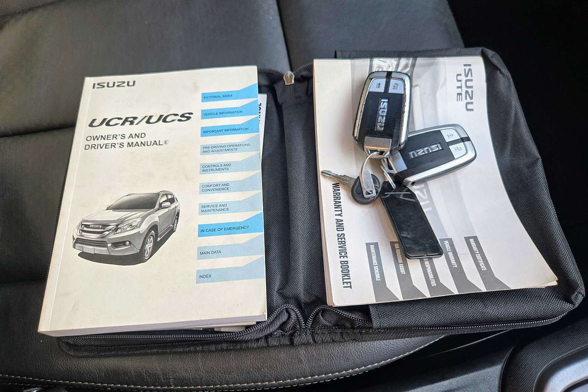 2015 Isuzu MU-X LS-T
