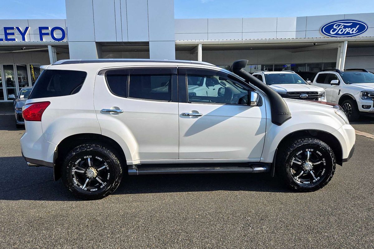 2015 Isuzu MU-X LS-T
