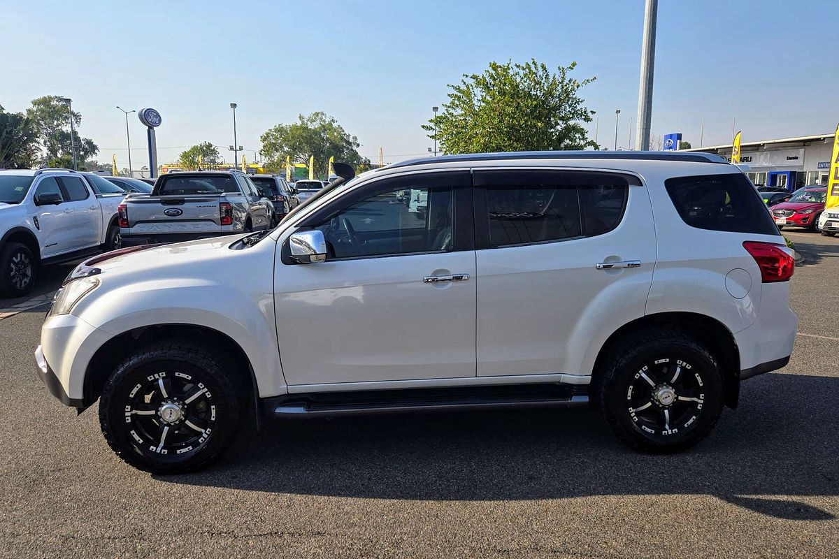 2015 Isuzu MU-X LS-T