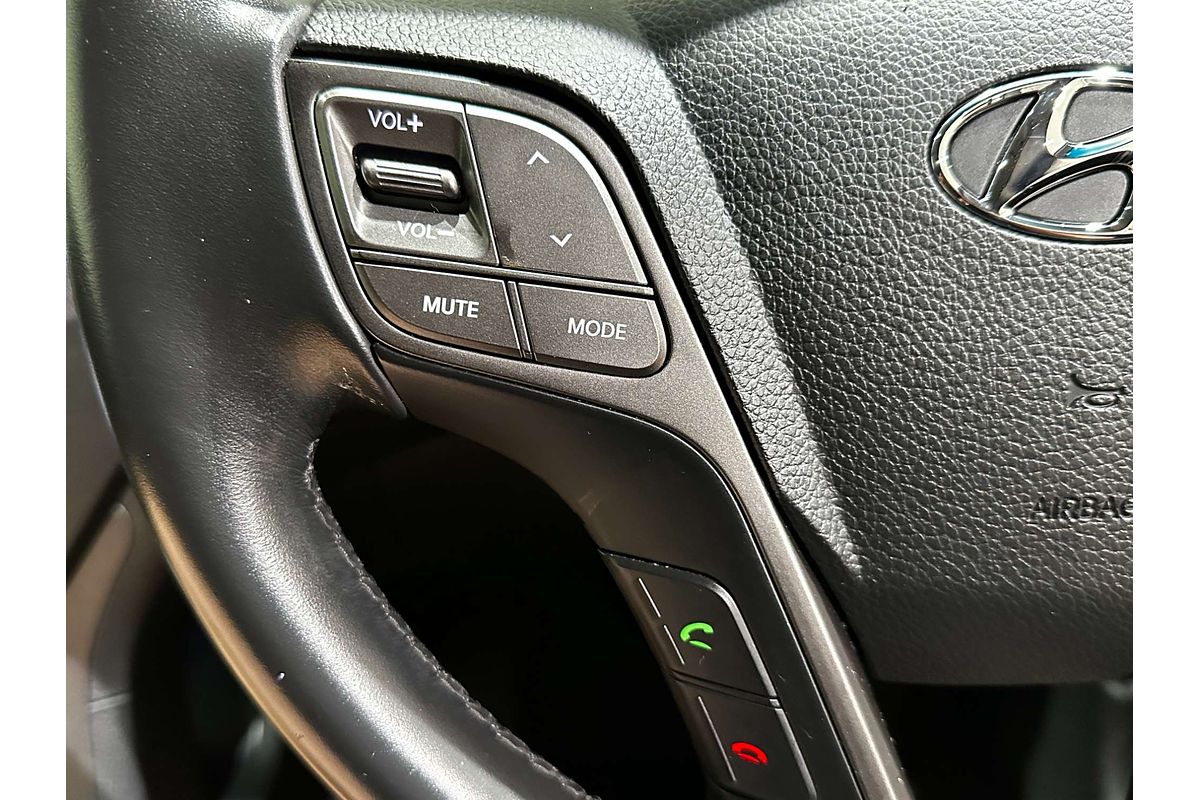 2016 Hyundai Santa Fe Elite DM3 Series II