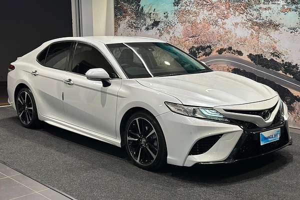 2019 Toyota Camry SX GSV70R