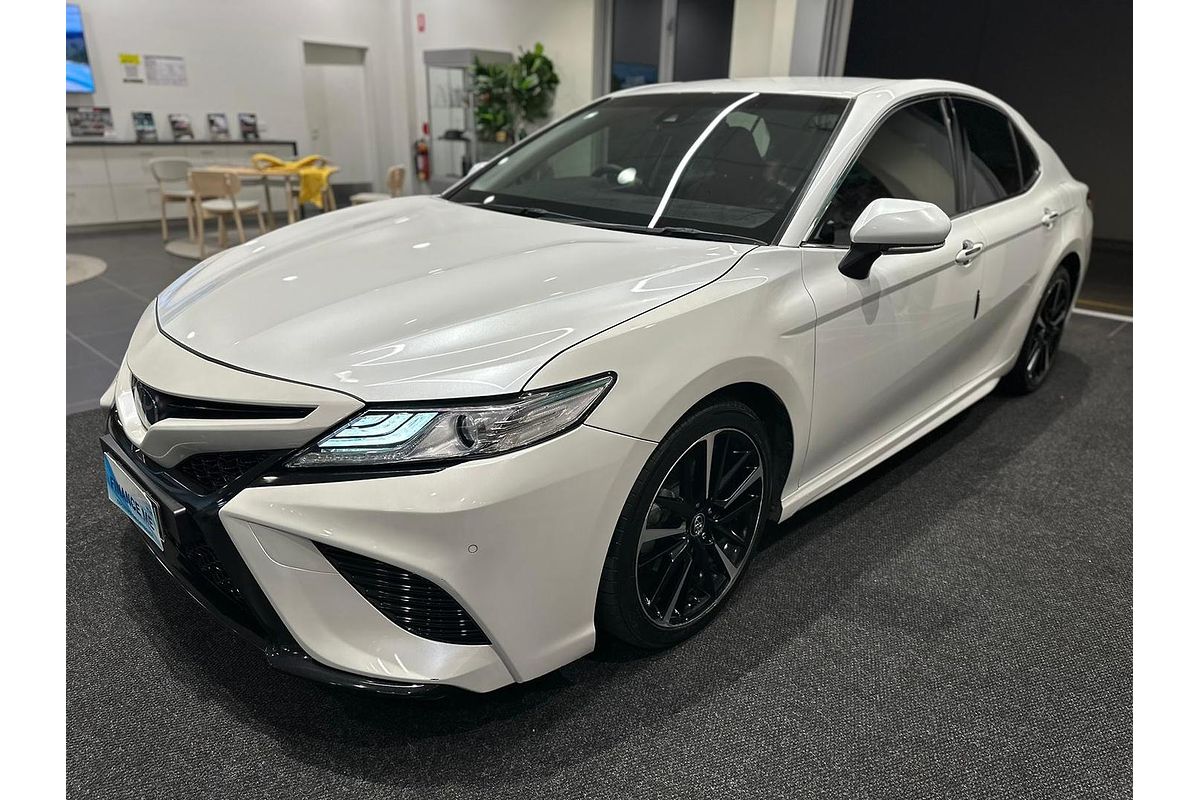 2019 Toyota Camry SX GSV70R