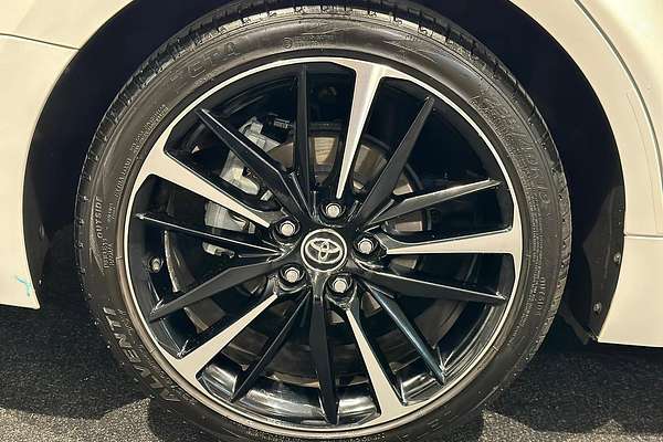 2019 Toyota Camry SX GSV70R