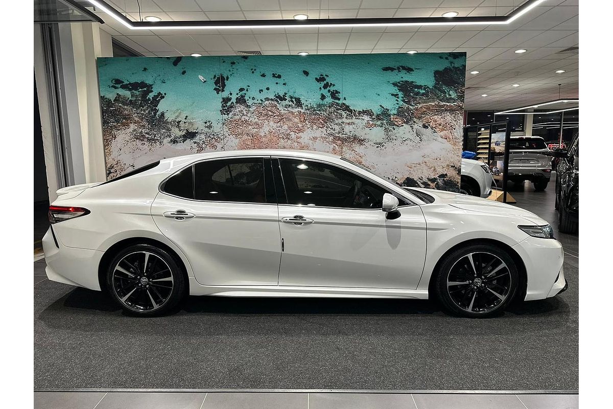 2019 Toyota Camry SX GSV70R