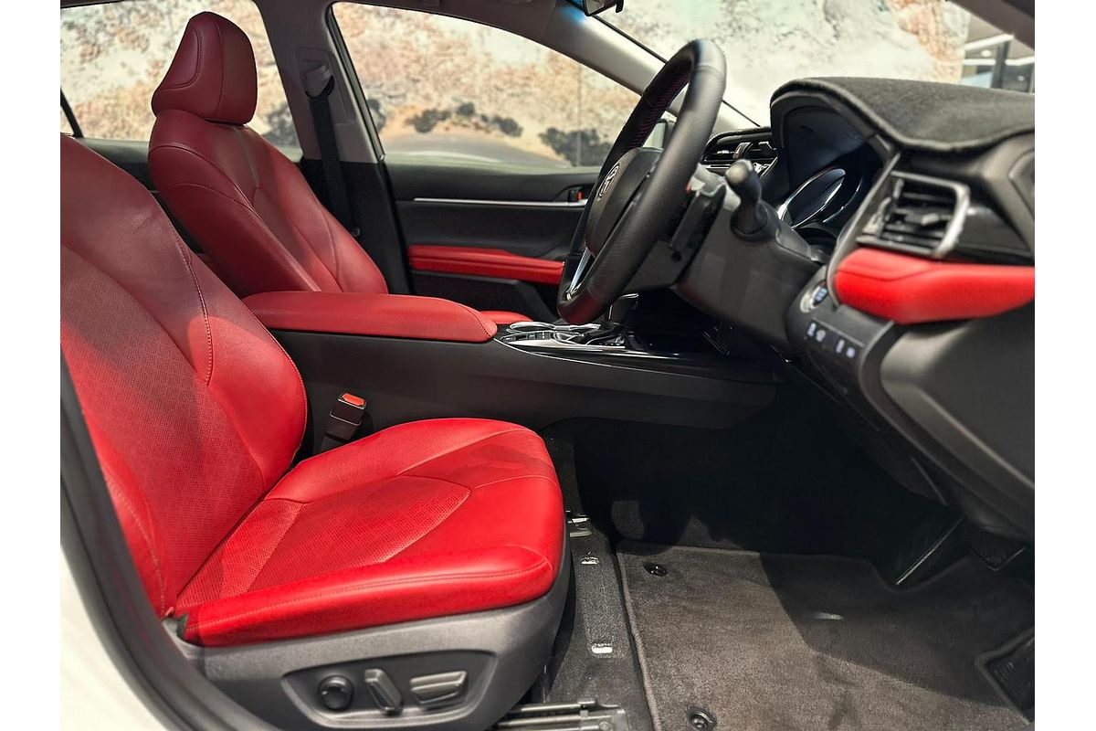 2019 Toyota Camry SX GSV70R