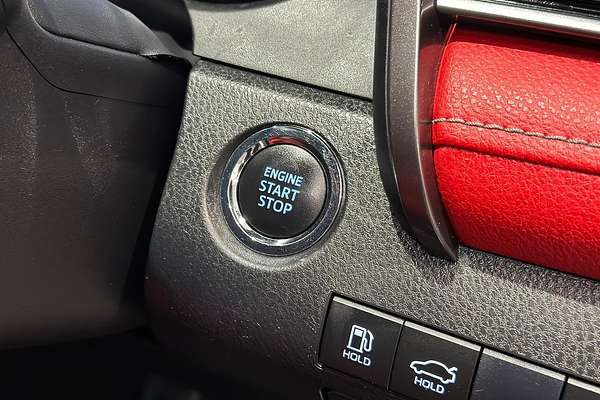 2019 Toyota Camry SX GSV70R