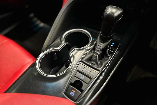 2019 Toyota Camry SX GSV70R