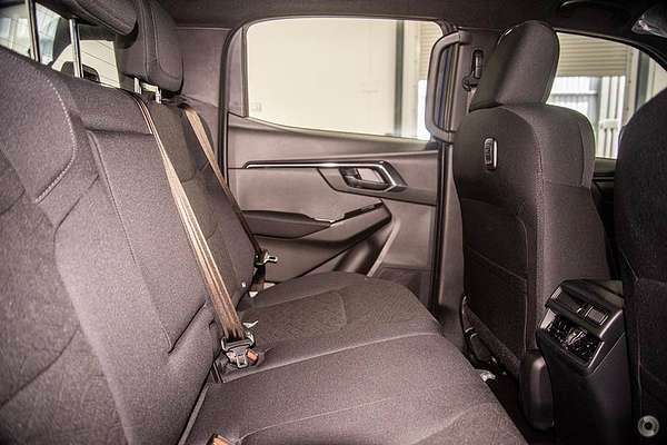 2024 Isuzu D-MAX