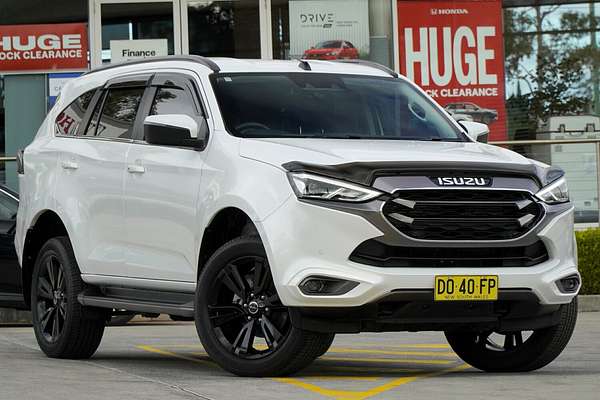 2023 Isuzu MU-X LS-T