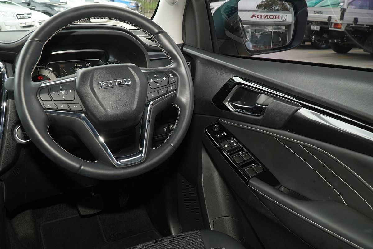 2023 Isuzu MU-X LS-T
