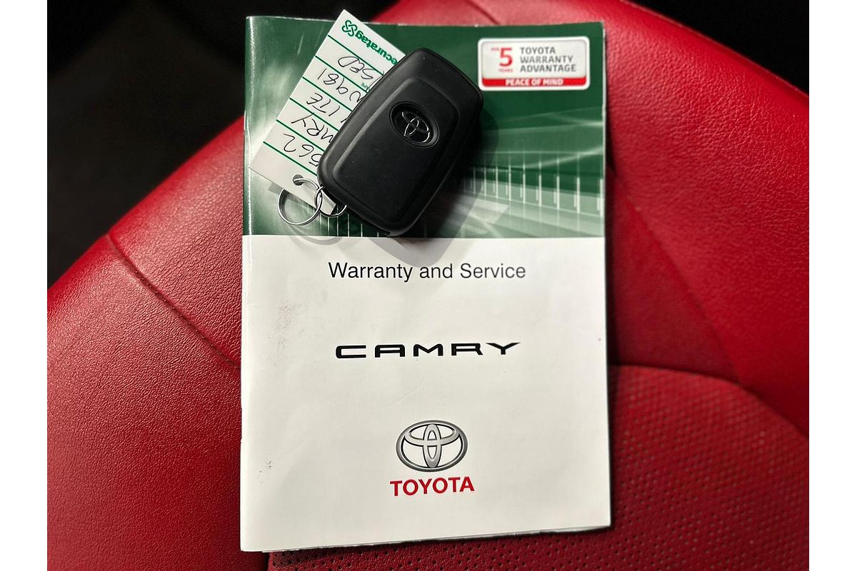 2019 Toyota Camry SX GSV70R