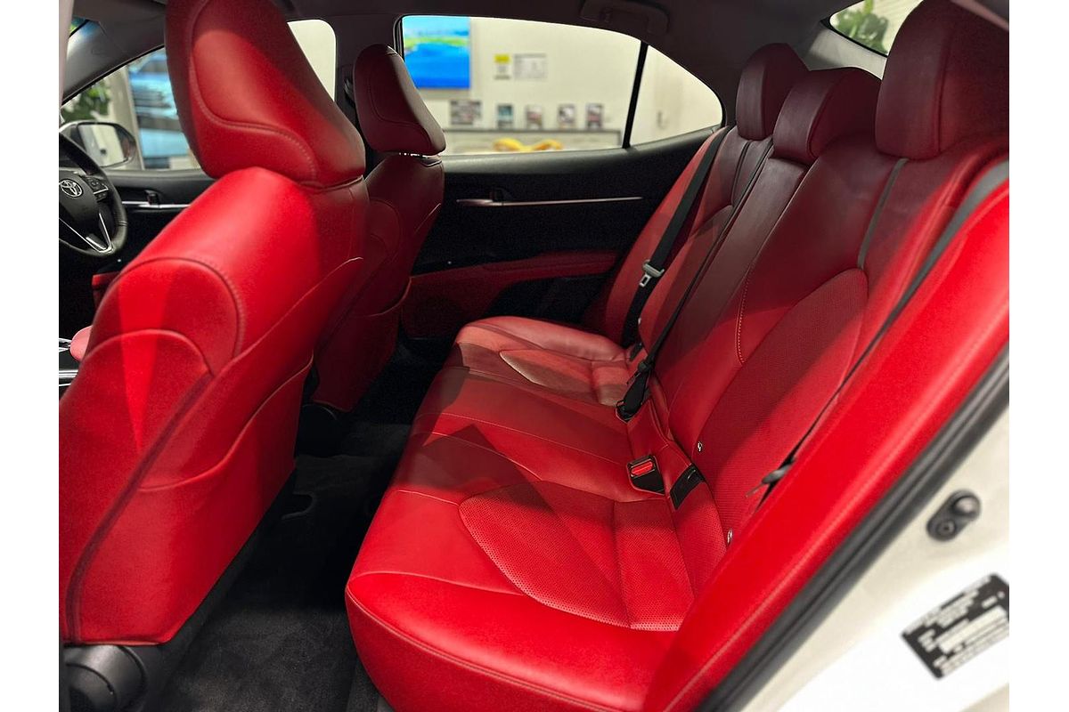 2019 Toyota Camry SX GSV70R