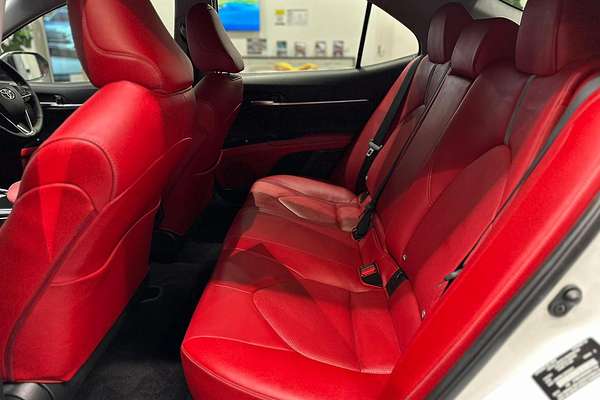 2019 Toyota Camry SX GSV70R