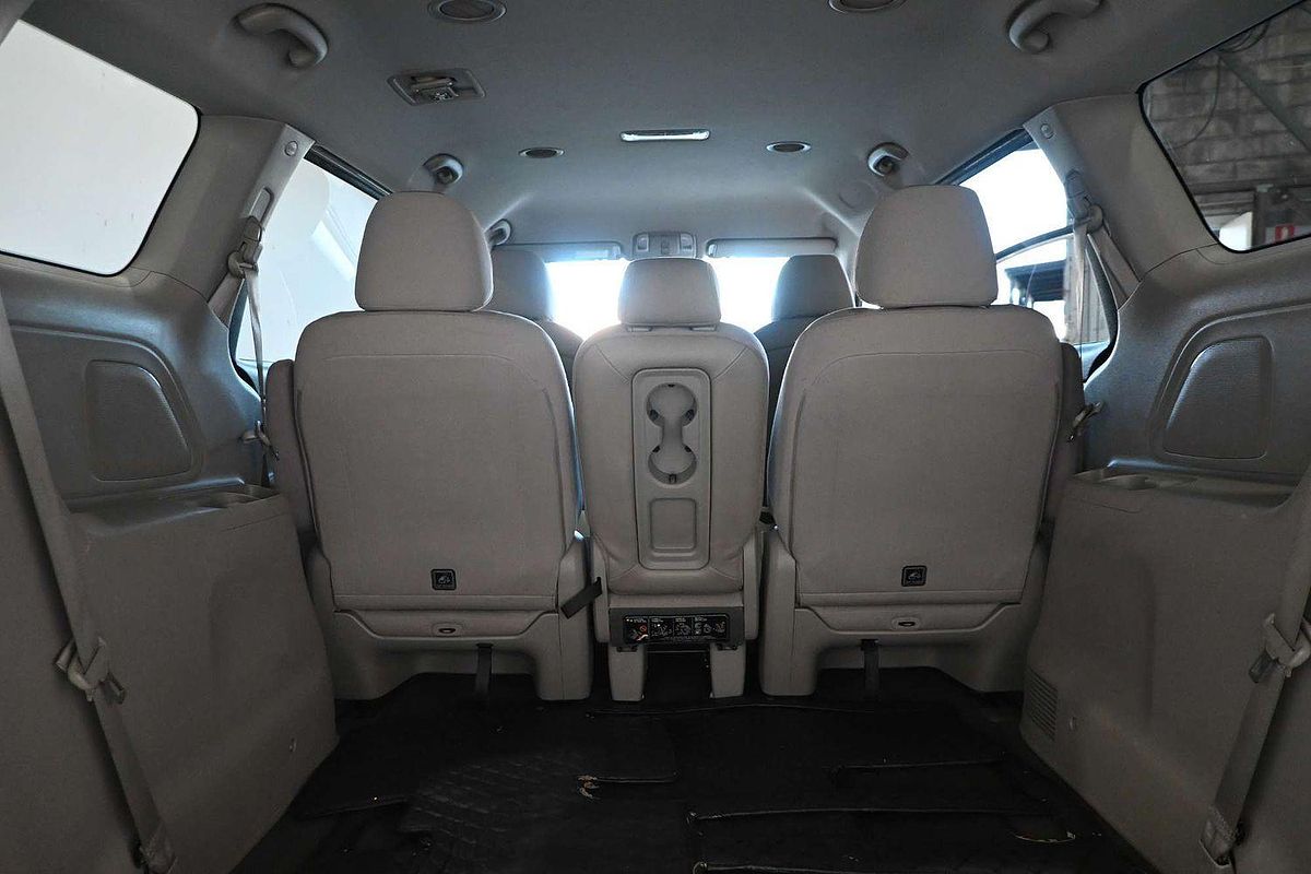 2018 Kia Carnival S YP