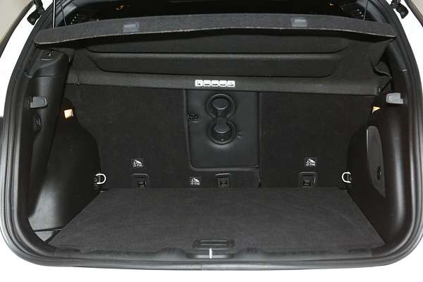 2022 Jeep Compass S-Limited M6