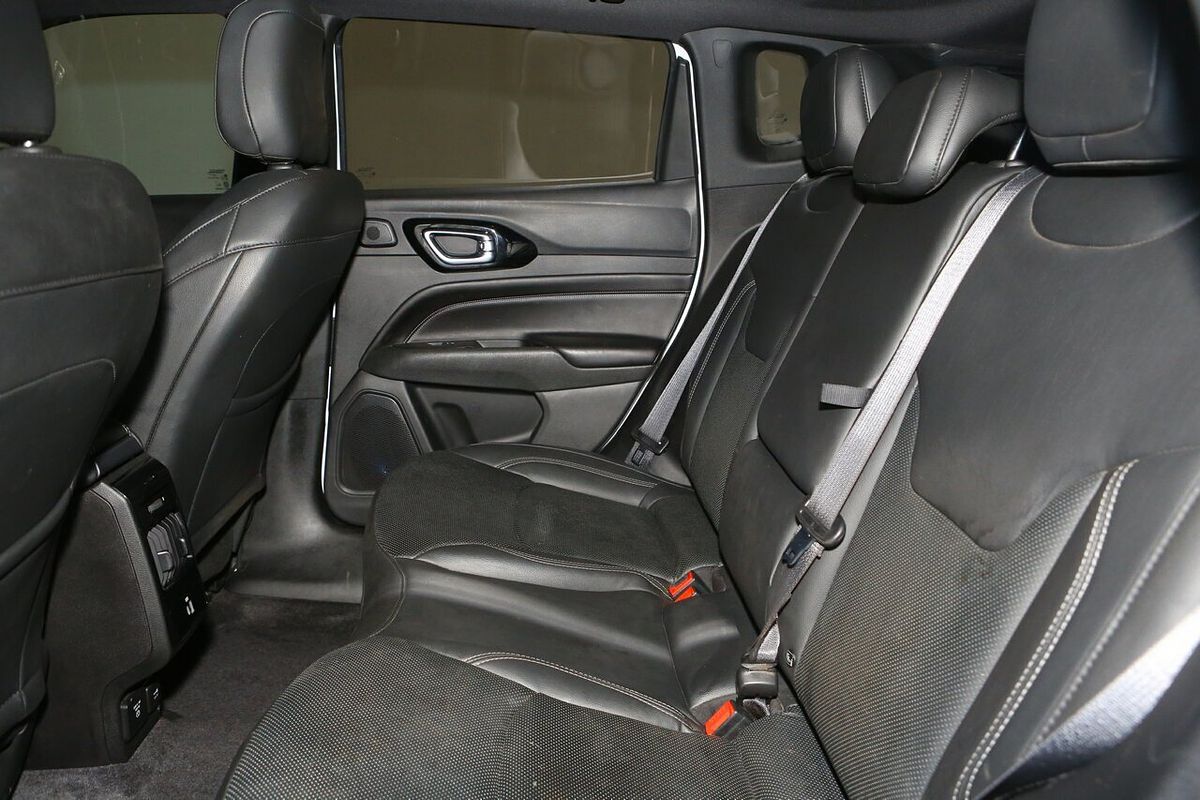 2022 Jeep Compass S-Limited M6