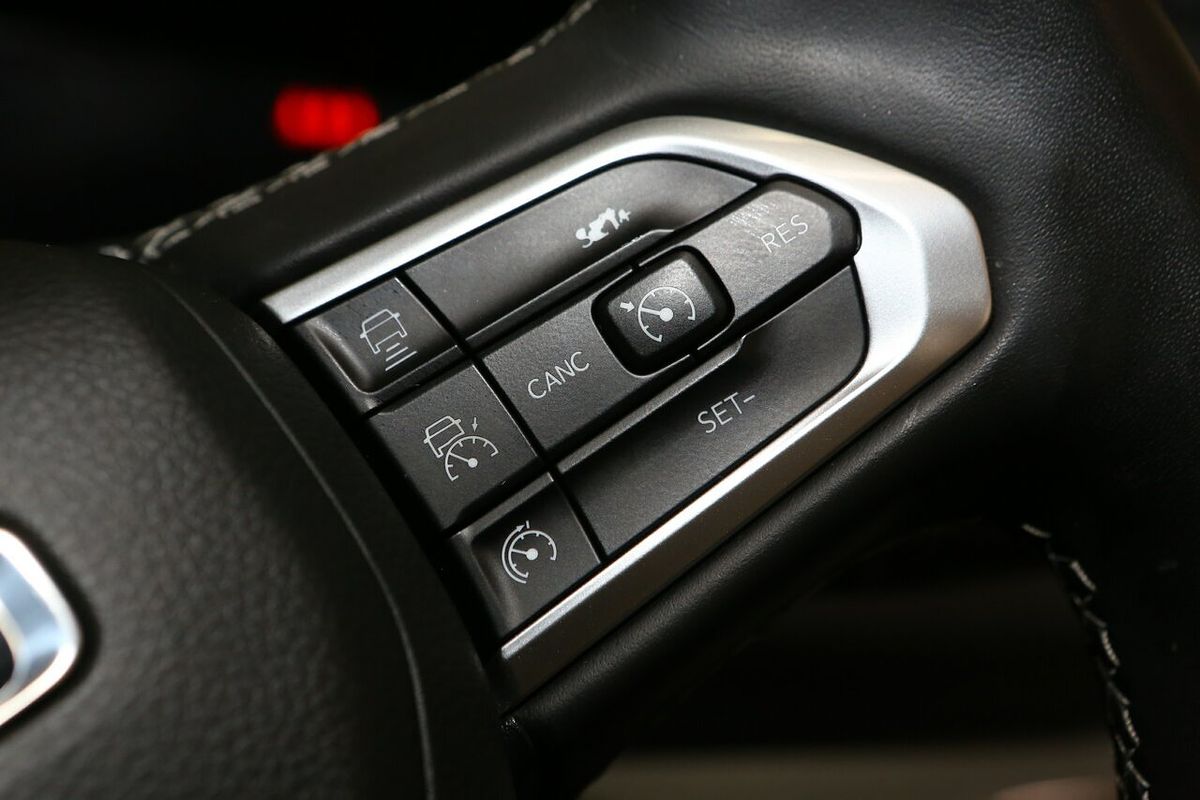 2022 Jeep Compass S-Limited M6