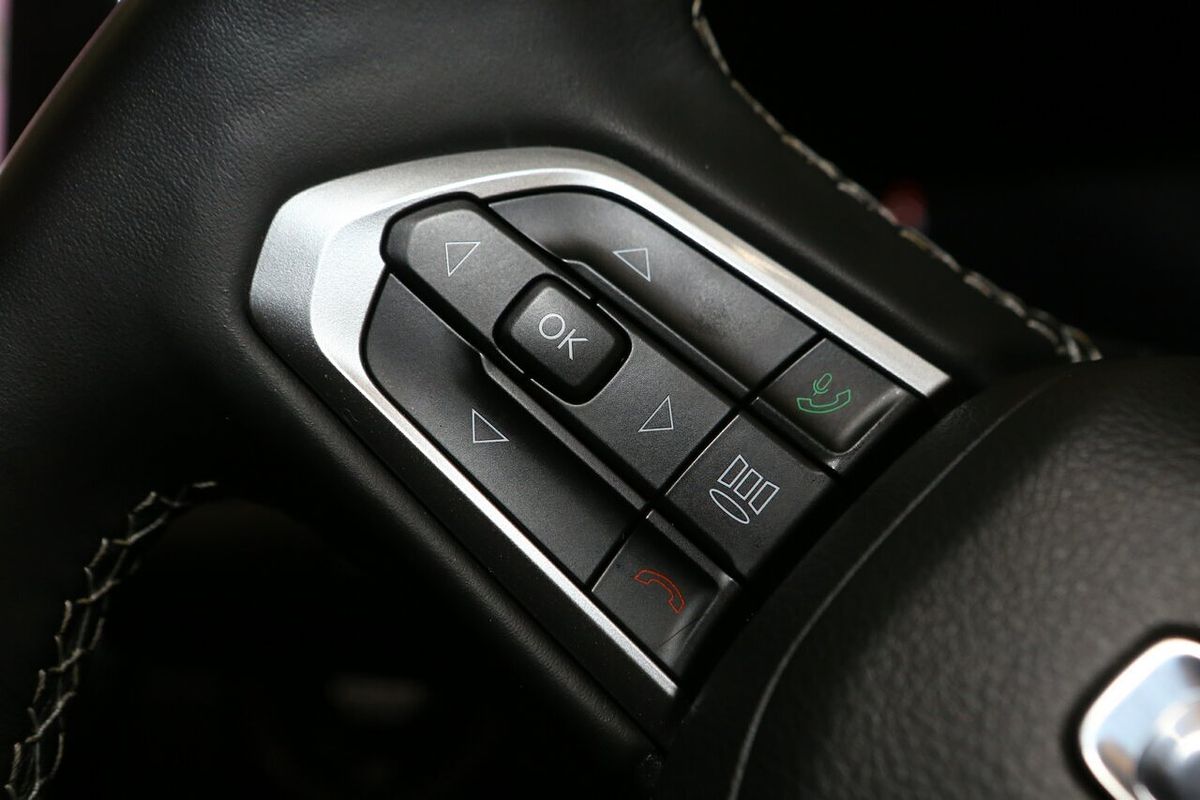 2022 Jeep Compass S-Limited M6