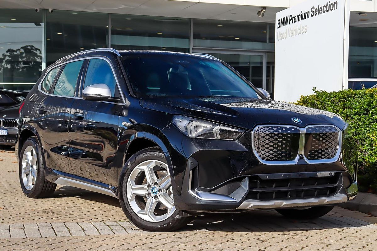 2024 BMW iX1 eDrive20 xLine U11