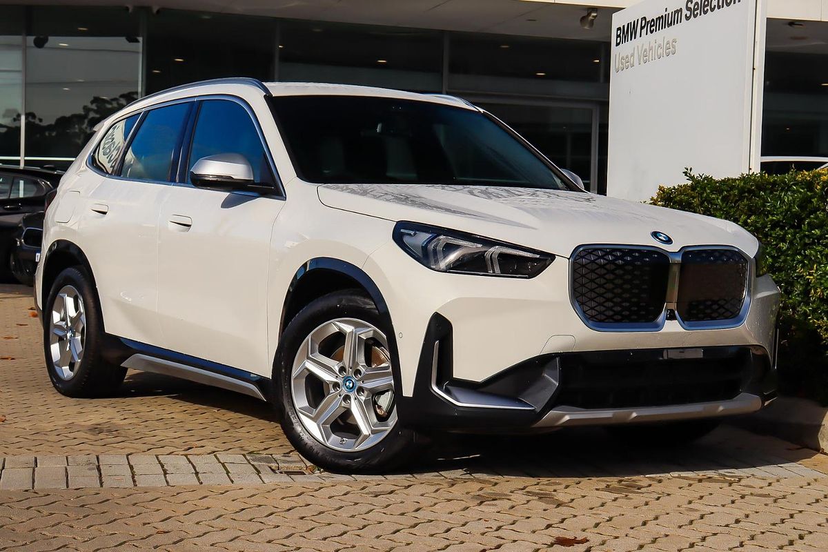 2024 BMW iX1 eDrive20 xLine U11