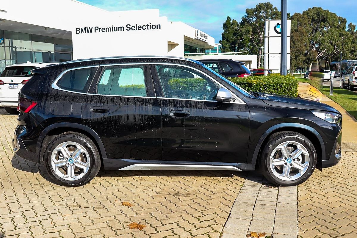 2024 BMW iX1 eDrive20 xLine U11