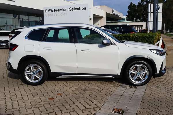 2024 BMW iX1 eDrive20 xLine U11