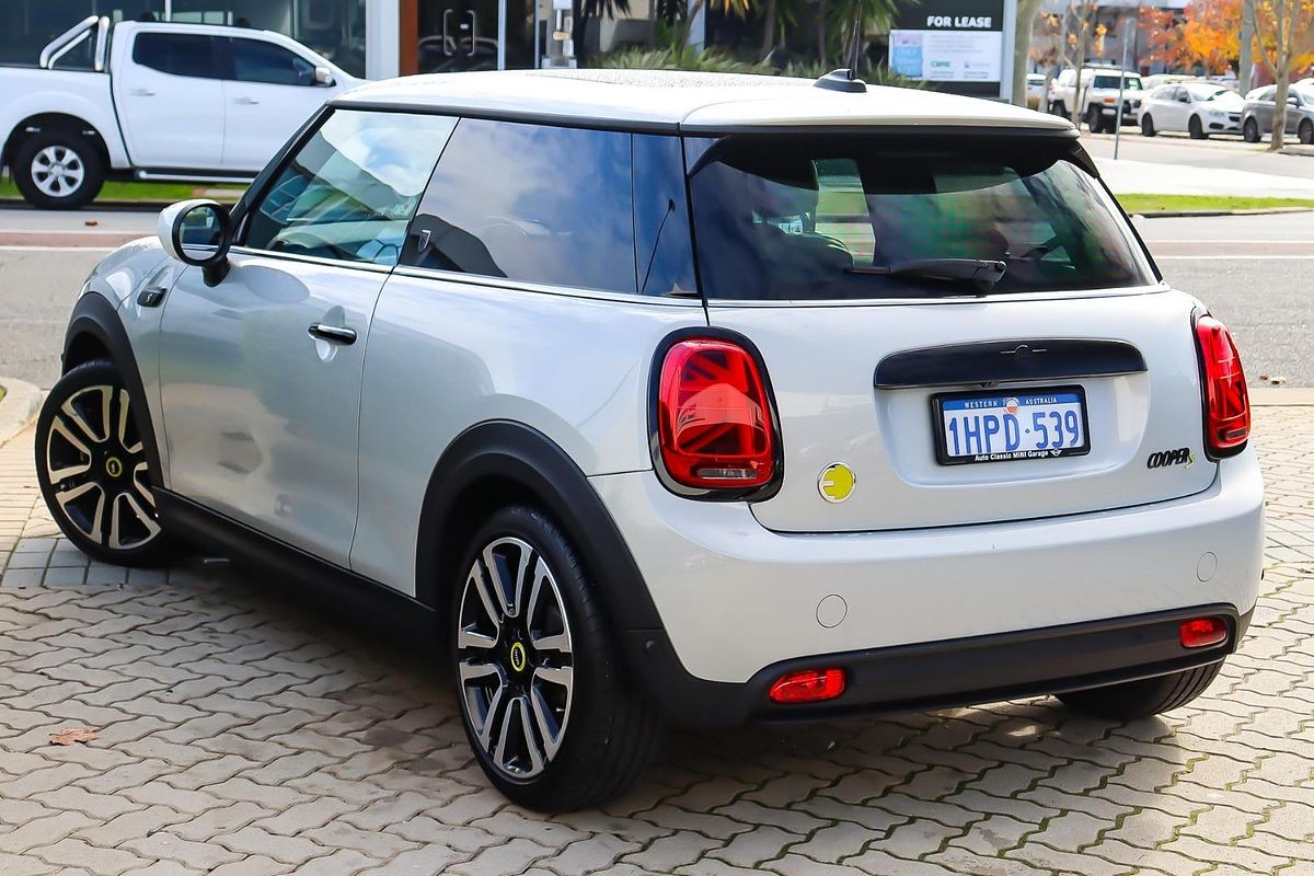 2022 MINI Hatch Cooper SE Classic F56 LCI-2