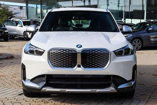 2024 BMW iX1 eDrive20 xLine U11