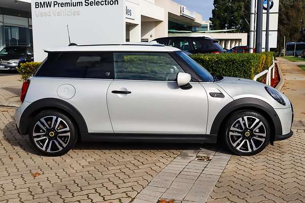 2022 MINI Hatch Cooper SE Classic F56 LCI-2
