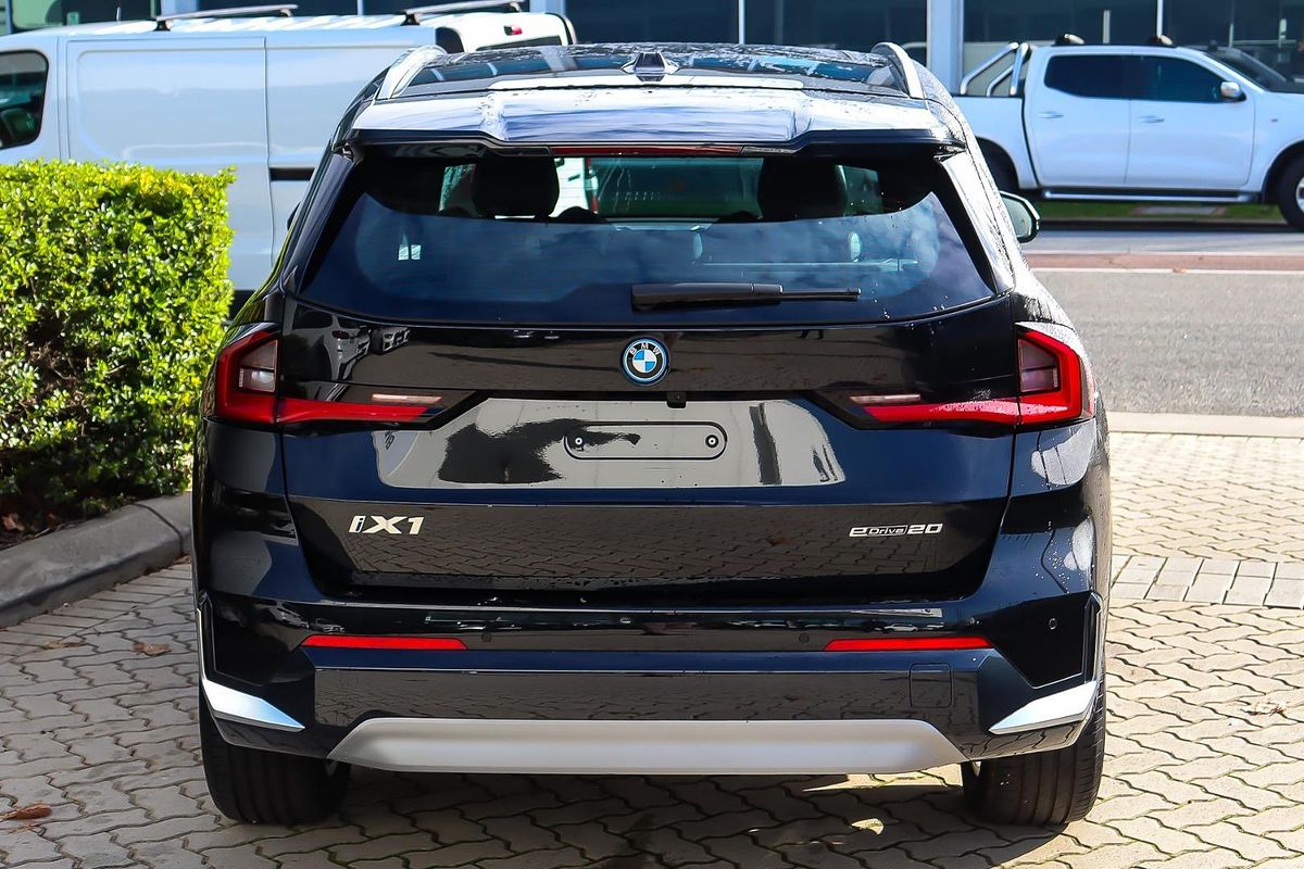 2024 BMW iX1 eDrive20 xLine U11