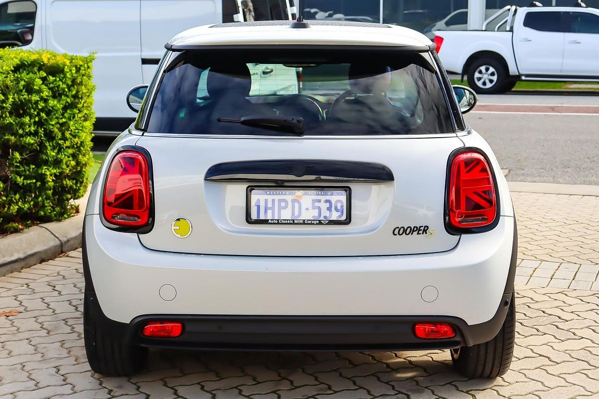 2022 MINI Hatch Cooper SE Classic F56 LCI-2
