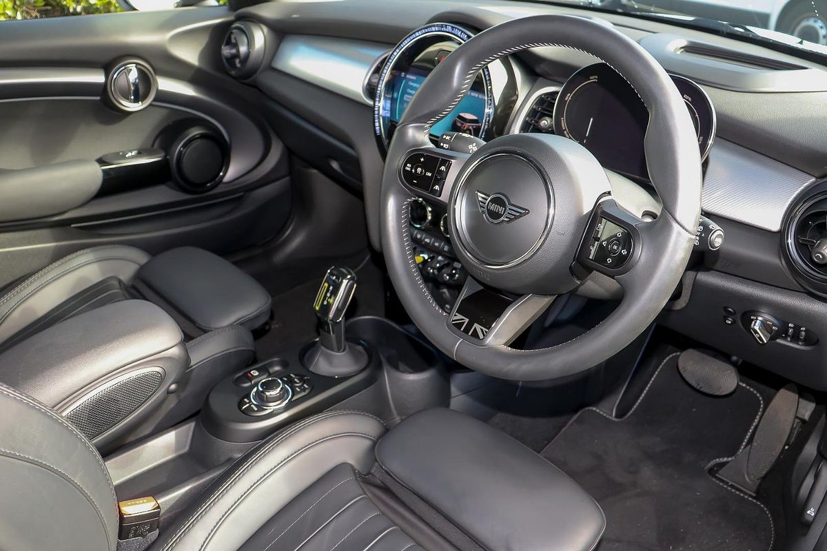 2022 MINI Hatch Cooper SE Classic F56 LCI-2