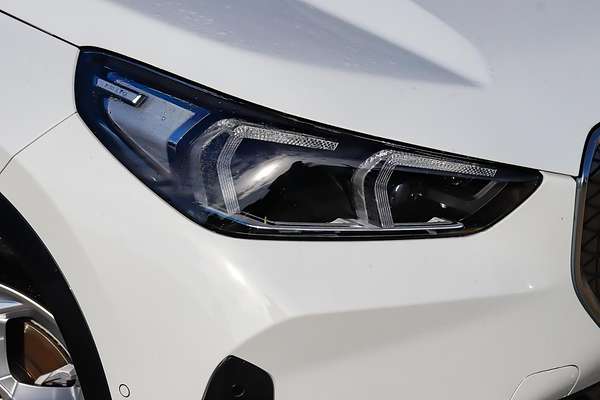 2024 BMW iX1 eDrive20 xLine U11