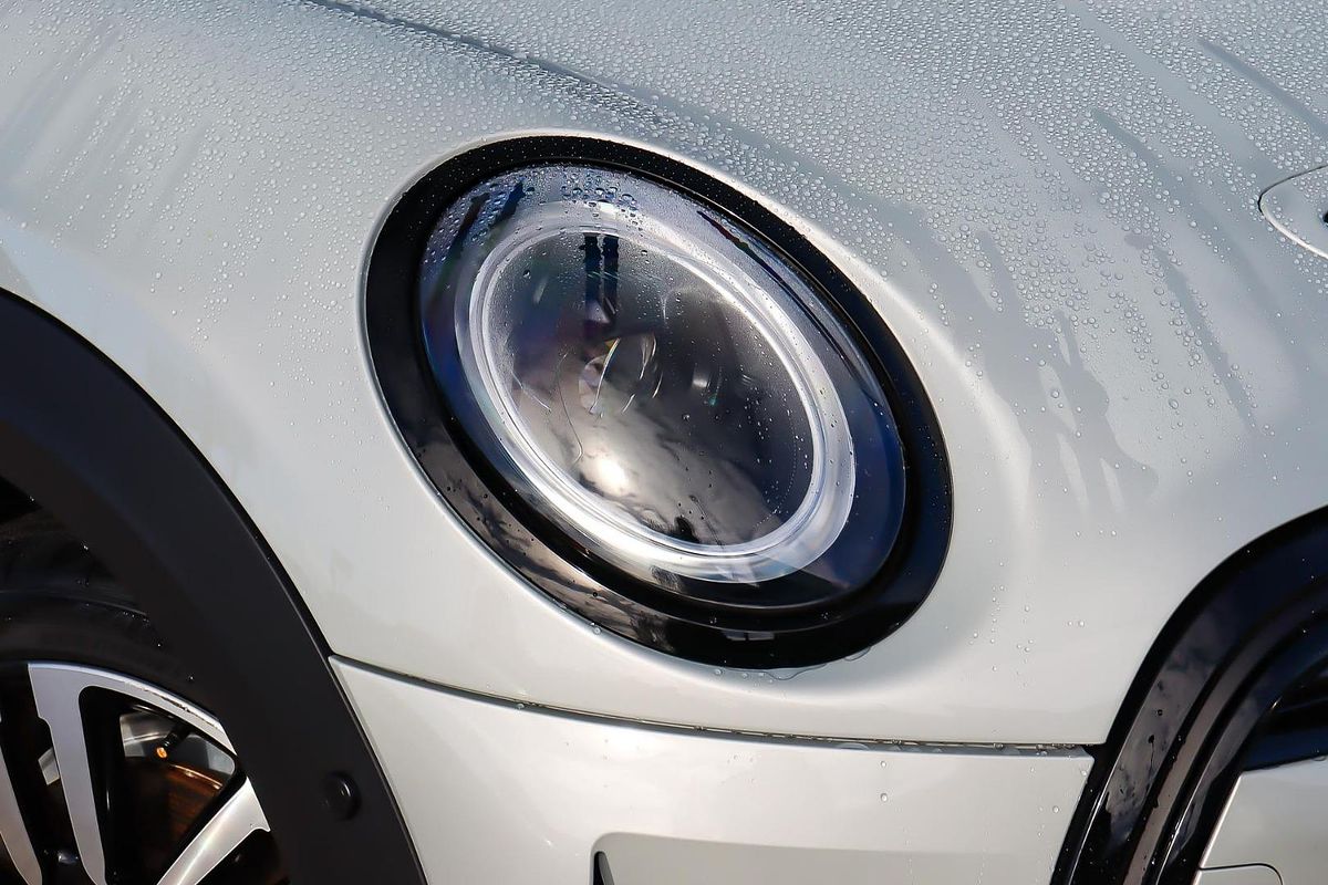 2022 MINI Hatch Cooper SE Classic F56 LCI-2
