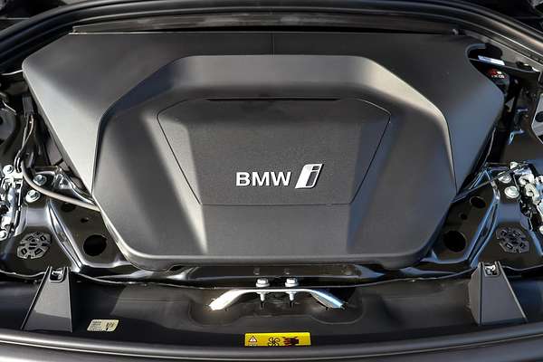 2024 BMW iX1 eDrive20 xLine U11