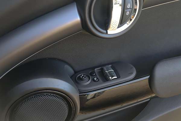 2022 MINI Hatch Cooper SE Classic F56 LCI-2