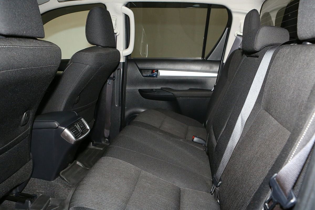 2022 Toyota Hilux SR5 GUN126R 4X4