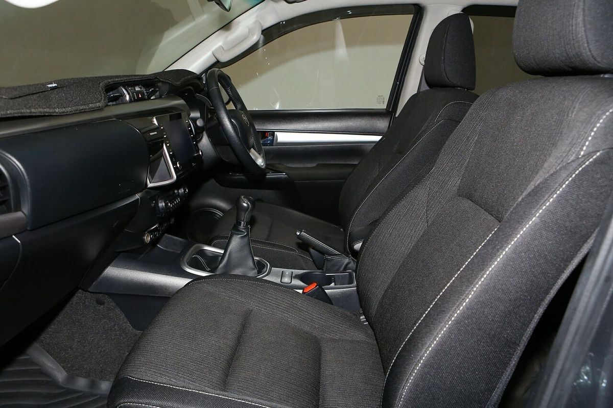 2022 Toyota Hilux SR5 GUN126R 4X4