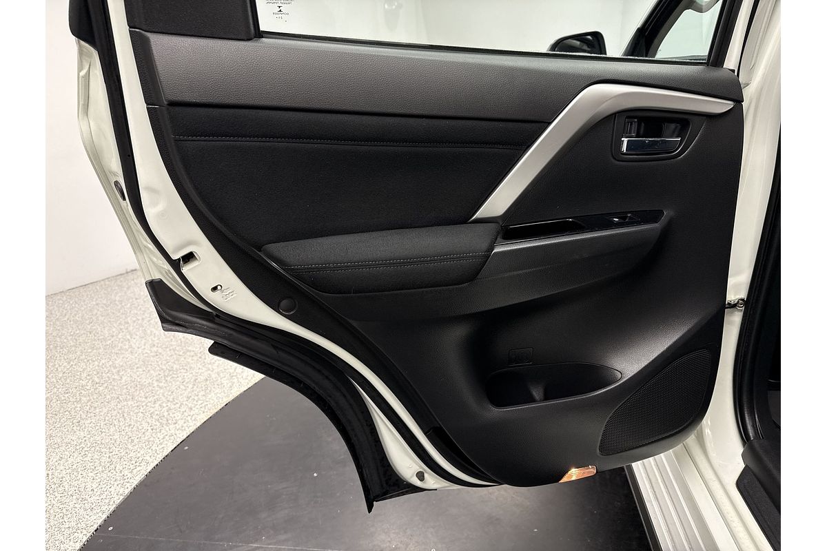 2022 Mitsubishi Pajero Sport GLX QF