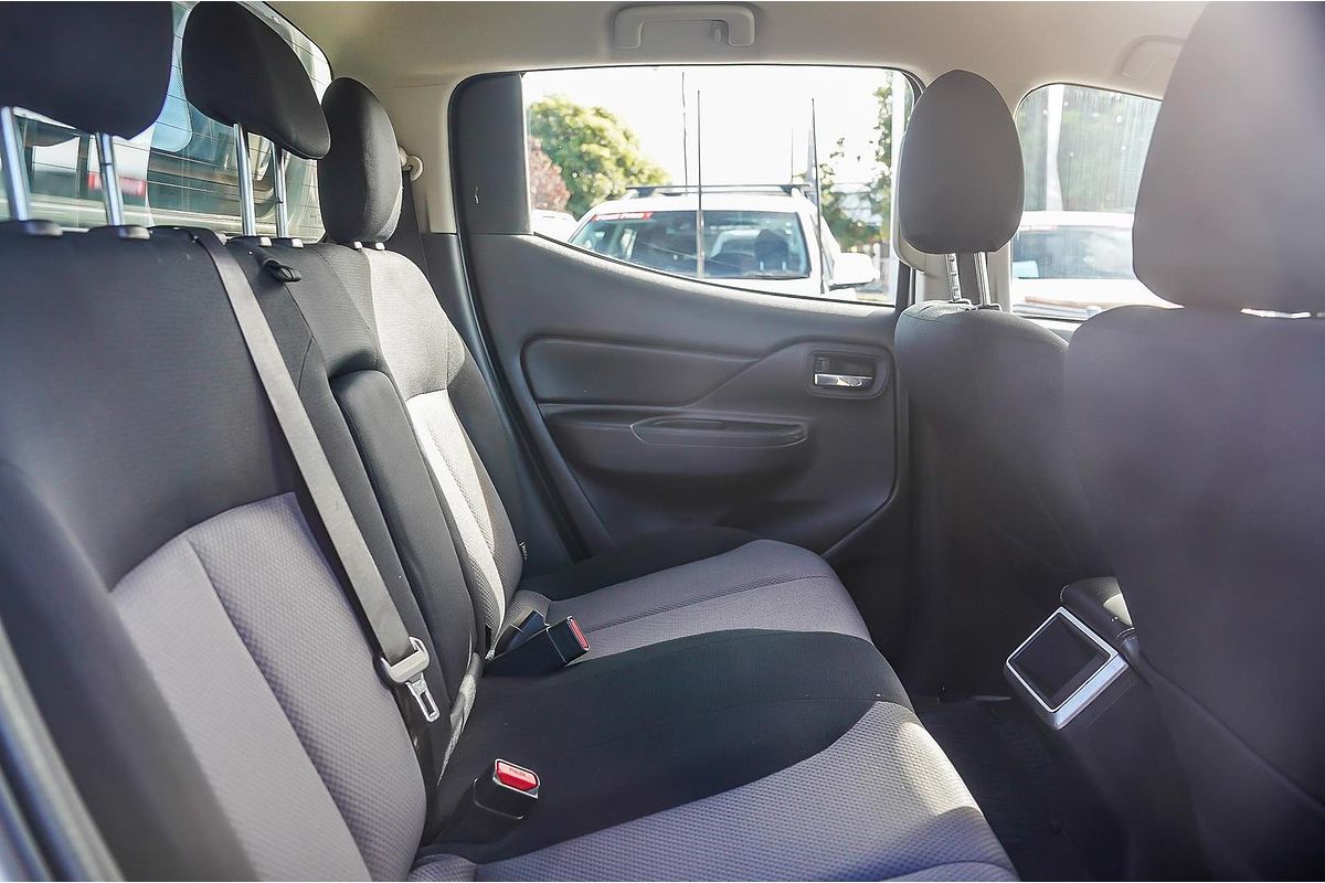 2019 Mitsubishi Triton GLX MR 4X4